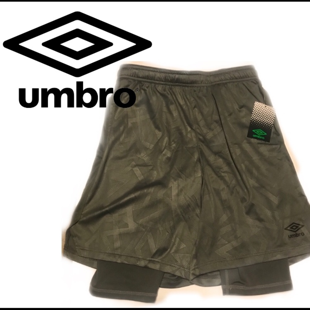 Umbro Boy Athletic basketball shorts, Size: L